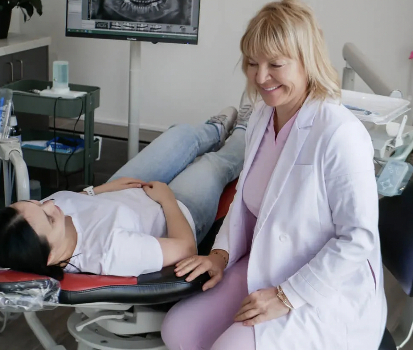 Gum disease treatment in Encino: how periodontal therapy can save your teeth